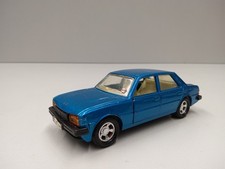MATCHBOX Super Kings K-84  Peugeot 305 Limousine mit AHK in blau