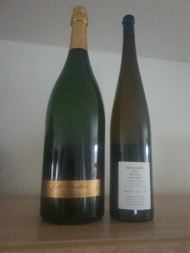 Große sekt und - wein, flasche