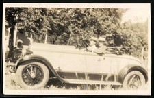Fotografie Auto Chrysler Cabrio 1927, Herren mit Hut im Cabriolet 