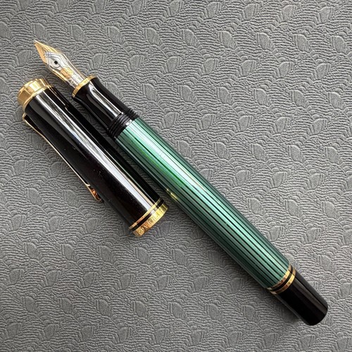 Pelikan m400 fountain pen