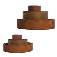 Pflanzpyramide Blumenbeet