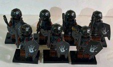 7x Orks mit Rüstung und Axt