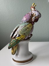 ENS Porzellanfigur großer Papagei/Kakadu auf Sockel Handbemalt