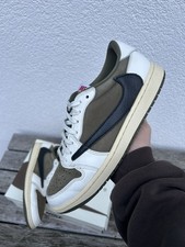 Jordan 1 low Travis Scott