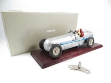 Märklin Mercedes Benz Silberpfeil mit Fahrer und Schlüssel 1:16 