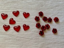 Rosenblüten 18 mm und Herzen 25 mm  rot Streudeko Basteln Kleben Verzieren
