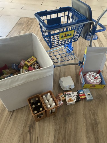 Supermarkt mit einkaufswagen - supermarkt,