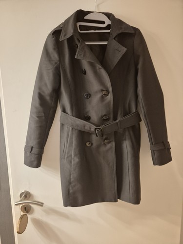 Schwarzer trenchcoat von - schwarzer,