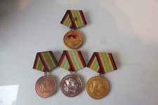 DDR   ,    4  schöne , alte