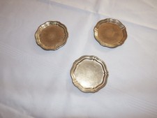 drei Untersetzer, Zinn