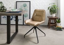 Stuhl gepolstert beige