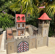 Playmobil Eigenbau aus Teilen Grosse Ritterburg 3666 3667