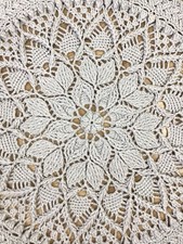 Handgefertigte Rund häkelteppich, Badteppich Landhaus  Skandinavisch