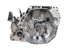Getriebe Schaltgetriebe NISSAN