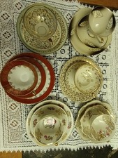 Sammeltassen - Tasse mit Untertasse und Kuchenteller aus Porzellan.