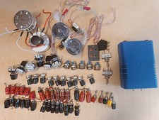 Konvolut Steckerbuchsen, Schalter, Mikrofon mit Impetanzwandler, Drahtregler