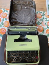 Schreibmachine Olivetti,Lettera 22, grün,