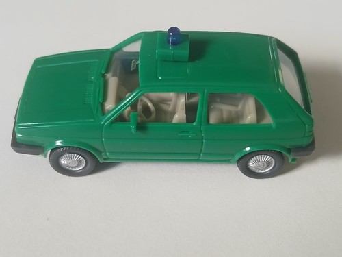 Polizeiwagen golf 104 - vw,