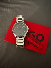 Hugo Herren Quarzuhr #FIRST 1530246 Silber Schwarz Neu OVP Edelstahlarmband 