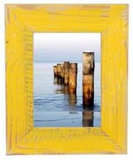 Bilderrahmen aus echtem Alt-Holz im Landhaus-Stil vintage, rustikal Gelb