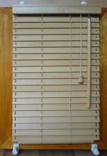 Holzjalousie nach Maß –
