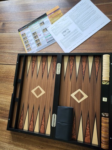Backgammon gesellschaftspiel - backgammon.,