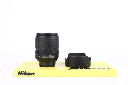 Nikon 105mm 6 g - 18-105mm, f3.5-5.6