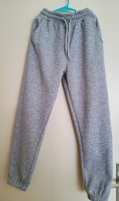 Jogginghose Hose Sporthose Gr. 140 Warm wie neu