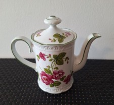 Porzellan Kännchen von Mitterteich Bavaria, 11 cm, florales Muster, grüner Rand