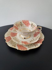 Alte Sammeltasse Schumann Bavaria mit Blumenmotiv