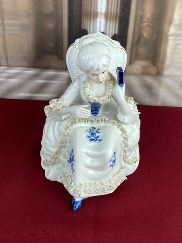 Figur aus porzellan teils - figur,