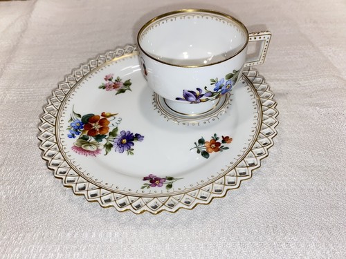 Tasse mit untertasse - tasse, verm