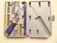 Werkzeugkasten mit diversen Bit-Sätzen