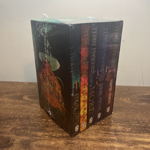 Discworld series terry - discworld,