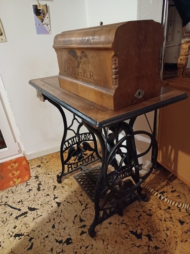 Alte adler nähmaschine - alte,