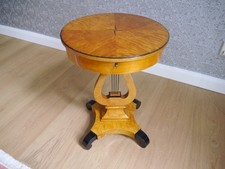 Biedermeier Nähtisch Birke rund Tisch Beistelltisch Lyra  um 1900 restauriert