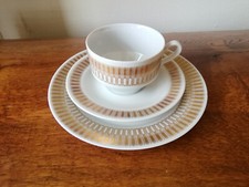 Henneberg GDR 3tlg. Porzellan Vintage Sammeltasse Tasse 1970er weiß gold 19 cm