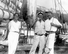 ERNEST HEMINGWAY WITH MARLIN