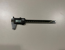 Mitutoyo Messschieber 500-123U / CD-15B
