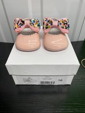 Lederschuh im spanischen Stil