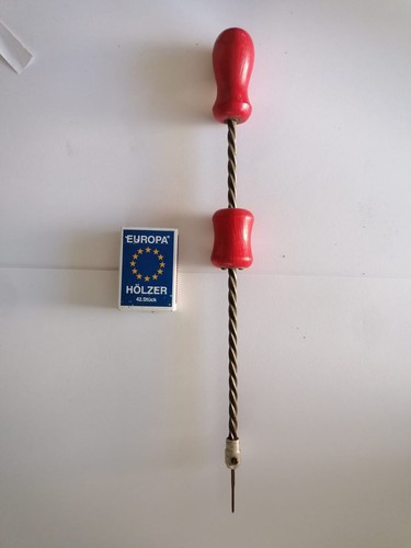 Nostalgischer handbohrer - nostalgischer,