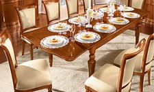 Eleganter Esstisch Rechteckig Ausziehbar Vierbeingestell Nussbaum Holzfurnier