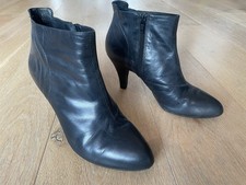 Schwarze Stiefeletten v