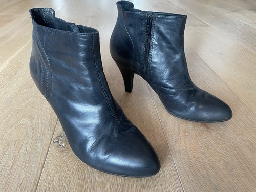 Schwarze stiefeletten - stiefeletten, v