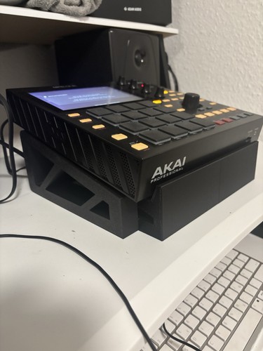 Akai mpc one - one, plus