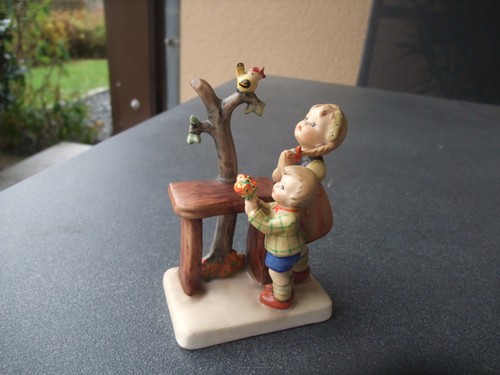 Hummelfiguren 105 bei mutter - hummelfiguren,