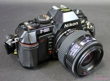 Nikon F-501 AF Spiegelreflexkamera mit Nikkor 35-70mm Objektiv, gebraucht
