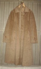 Pelzmantel  - 100 % Lama  - Futter 100 % Viskose  - Größe 40 -  Delmod