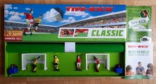 Tipp-Kick, Chassis, Fußball