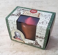 NEWTONS Antigravitationspuzzle